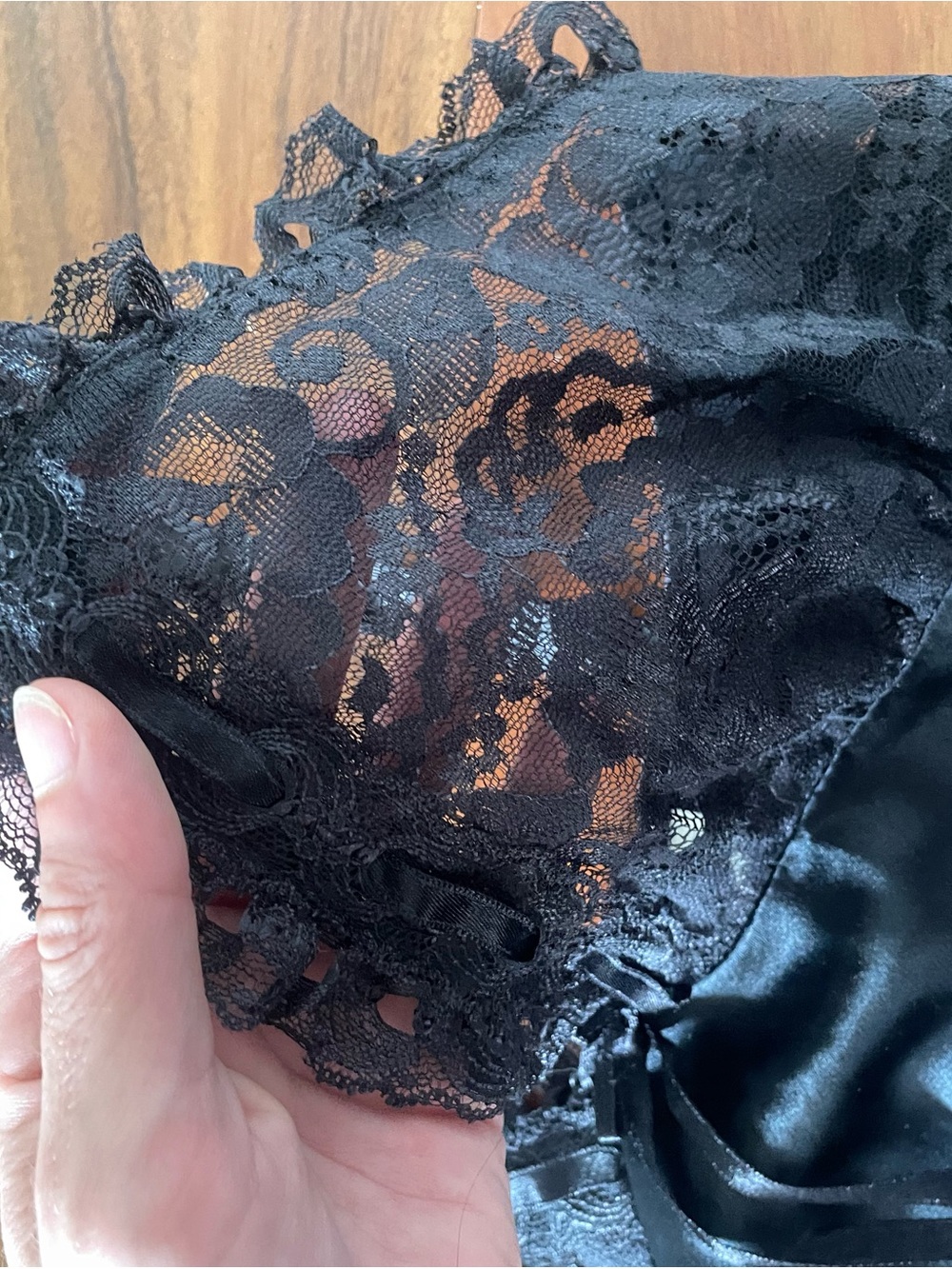 90’s Victoria's Secret Black Lace-Trim Satin Chemise - Picture 3 of 6